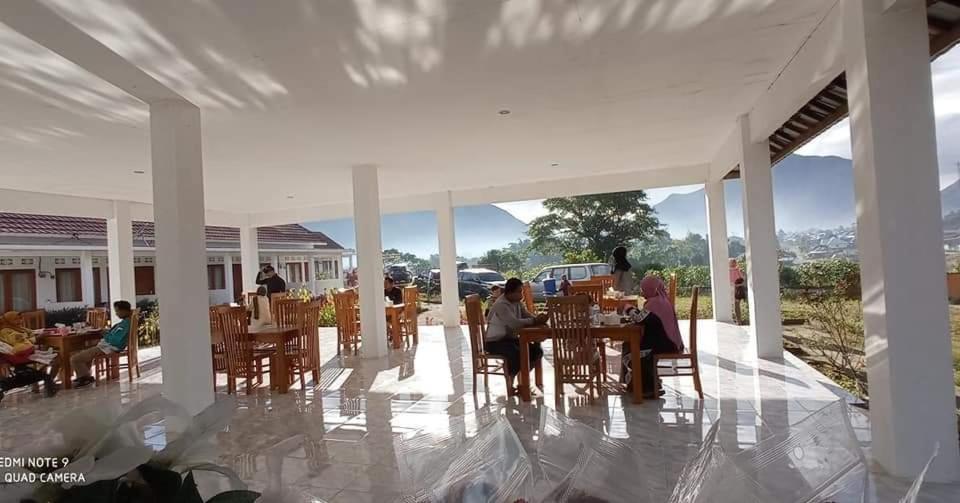 Rinjani Hill Hotel Sembalunlawang Exterior foto