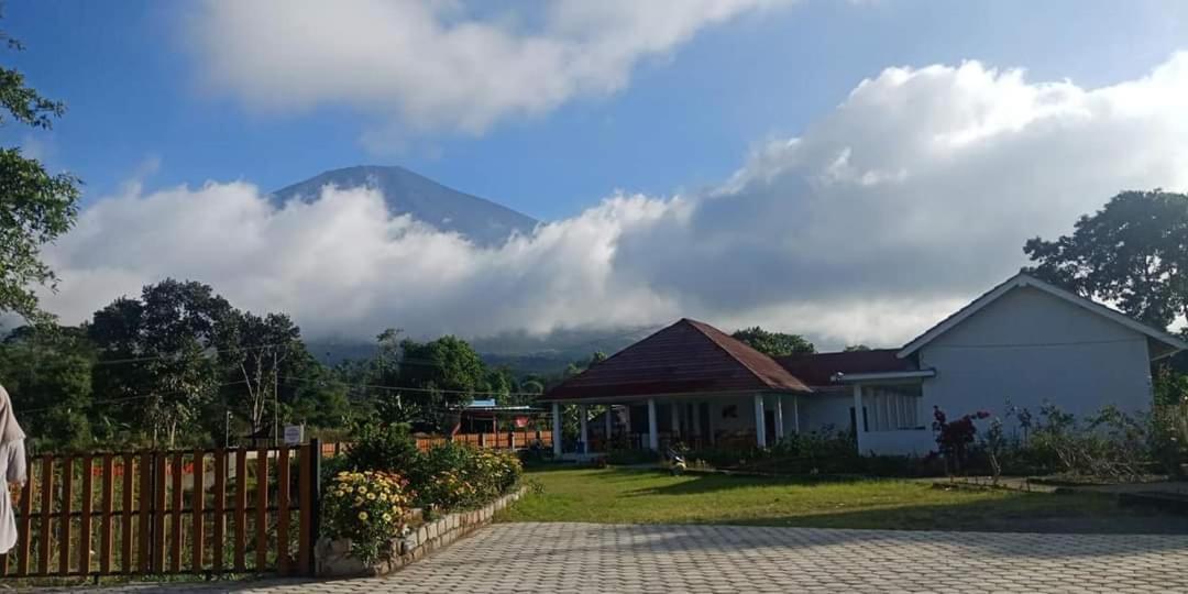 Rinjani Hill Hotel Sembalunlawang Exterior foto